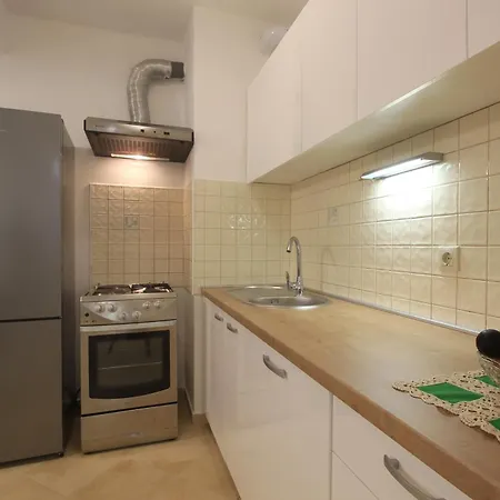 Apartment With Parking Space - Vodice, Vodice - 25206 *