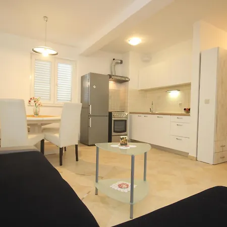 Apartman With Parking Space - Vodice, Vodice - 25206 *
