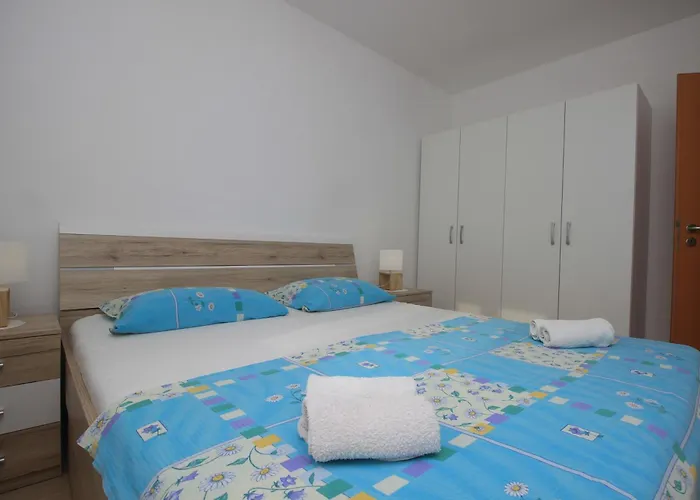 With Parking Space - Vodice, Vodice - 25206 Apartment