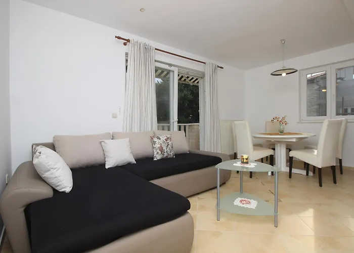 With Parking Space - Vodice, Vodice - 25206 Apartment